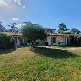 /international/fr/revel-midi-pyrenees-310108927490/