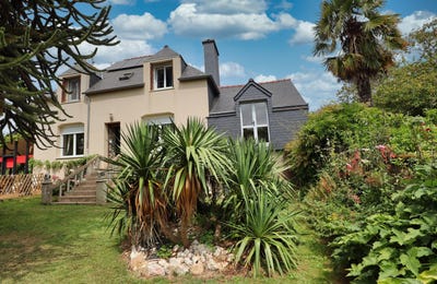 /international/fr/paule-brittany-310101374205/?lang=de
