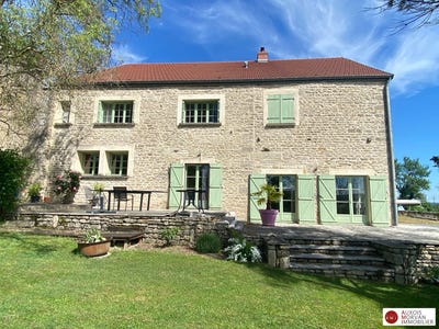 /international/fr/montbard-burgundy-310101604639/