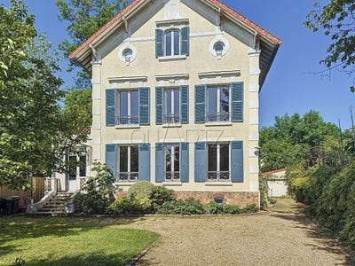 /international/fr/la-celle-saint-cloud-ile-de-france-310099622433/