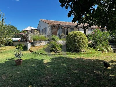 /international/fr/lagnes-provence-alpes-cote-d-azur-310101083839/