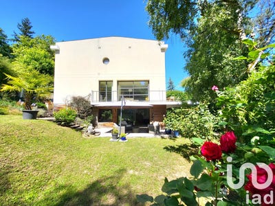 /international/fr/jouy-en-josas-ile-de-france-310099611569/