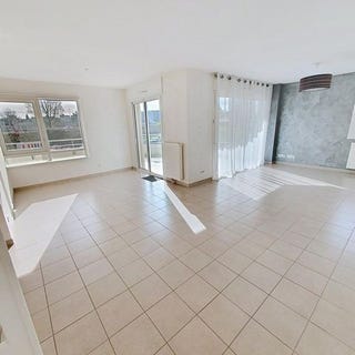 /international/fr/montceau-les-mines-burgundy-310105431482/