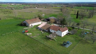 /international/fr/issigeac-aquitaine-310105748864/
