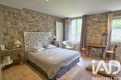 /international/fr/le-caylar-languedoc-roussillon-310108211701/