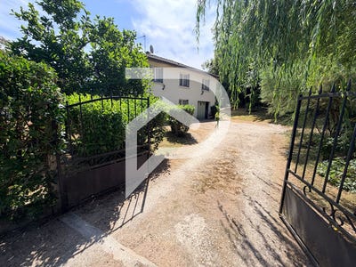/international/fr/bassillac-et-auberoche-aquitaine-310109021560/