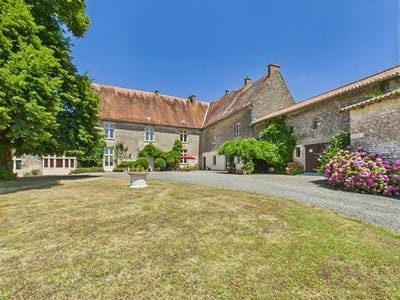/international/fr/saint-hilaire-des-loges-pays-de-la-loire-310100860864/