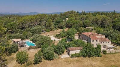/international/fr/bagnols-en-foret-provence-alpes-cote-d-azur-310100877883/
