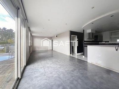 /international/fr/la-boissiere-sur-evre-pays-de-la-loire-310106779137/
