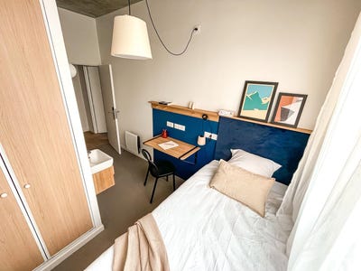 /international/fr/112-rue-des-freres-lumiere-archamps-rhone-310101552175/