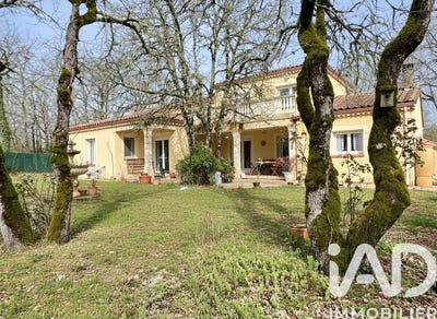 /international/fr/lalbenque-midi-pyrenees-310106740122/