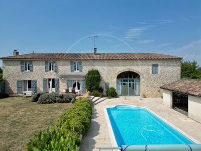 /international/fr/sauveterre-de-guyenne-aquitaine-310106710438/
