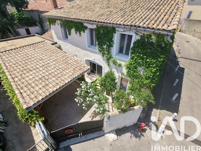 /international/fr/nimes-languedoc-roussillon-310108670107/