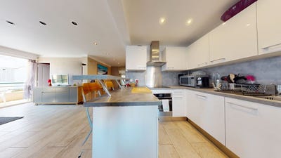 /international/fr/saint-raphael-provence-alpes-cote-d-azur-310108465836/