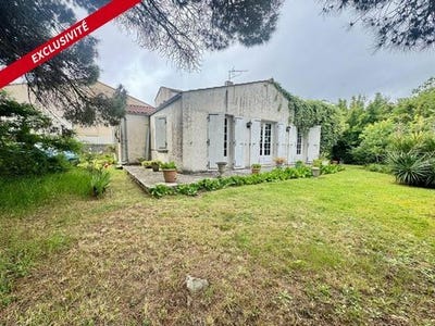 /international/fr/le-grand-village-plage-charente-310109225985/