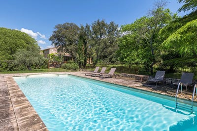 /international/fr/gordes-hh-15817964-gordes-provence-alpes-cote-d-azur-310100957808/