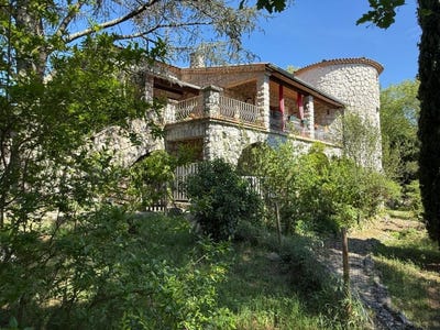 /international/fr/saint-alban-auriolles-rhone-310108265005/