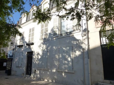 /international/fr/1-cloitre-saint-pierre-empont-orleans-centre-val-de-loire-310107275748/