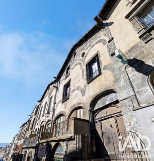 /international/fr/clermont-ferrand-auvergne-310109074507/