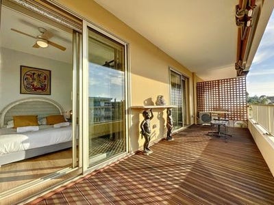 /international/fr/antibes-provence-alpes-cote-d-azur-310100522795/