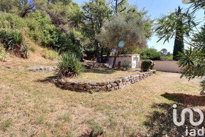 /international/fr/fuveau-provence-alpes-cote-d-azur-310101598529/
