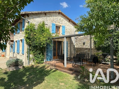 /international/fr/fontenille-saint-martin-d-entraigues-charente-310105335541/
