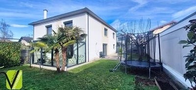 /international/fr/genas-rhone-310105832724/