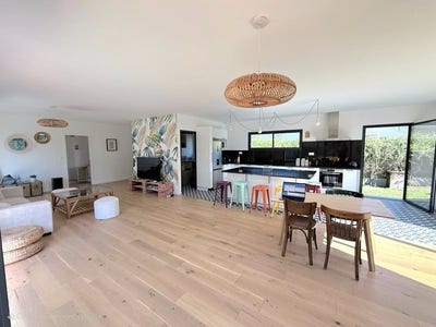 /international/fr/andernos-les-bains-aquitaine-310108601707/