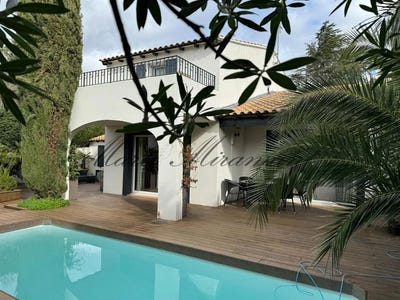 /international/fr/les-angles-languedoc-roussillon-310101444874/?lang=de