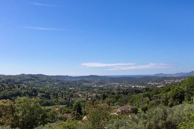 /international/fr/grasse-hh-15810673-grasse-provence-alpes-cote-d-azur-310100958662/?lang=fr