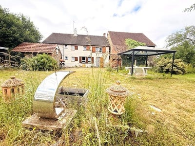 /international/fr/le-bourg-d-hem-limousin-310108865677/