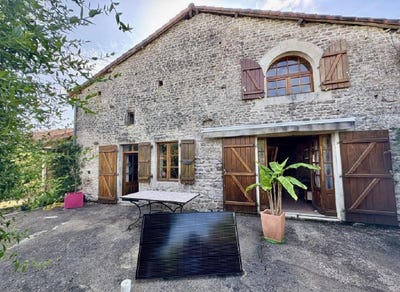 /international/fr/ruffec-charente-310101078584/