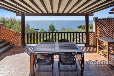 /international/fr/rayol-canadel-sur-mer-provence-alpes-cote-d-azur-310100496944/