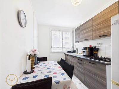 /international/fr/saint-andre-les-vergers-ardennes-310101182074/