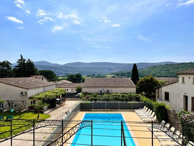 /international/fr/vallon-pont-d-arc-rhone-310108429650/