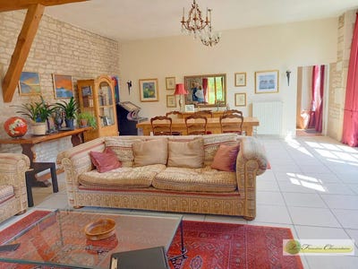 /international/fr/oradour-charente-310102784835/