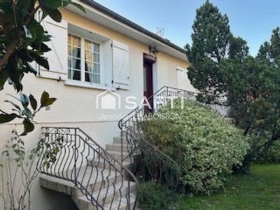 /international/fr/chatellerault-charente-310103061593/?lang=id