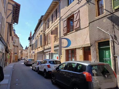 /international/fr/charlieu-centre-val-de-loire-310107597623/
