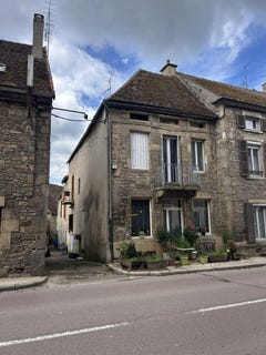 /international/fr/arnay-le-duc-burgundy-310108399963/