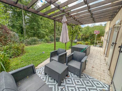 /international/fr/le-mesnil-saint-denis-ile-de-france-310109245783/