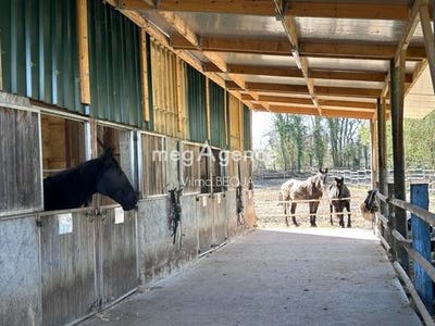 /international/fr/thorigny-sur-oreuse-burgundy-310099227530/?lang=en