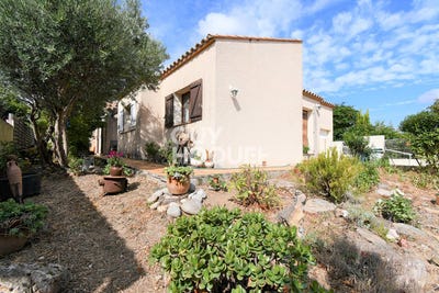 /international/fr/ponteilla-languedoc-roussillon-310108994833/