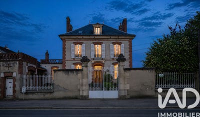 /international/fr/pont-sur-yonne-burgundy-310107357587/