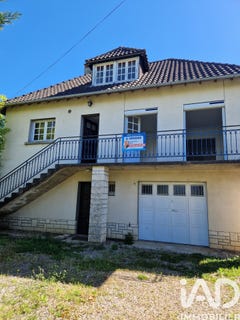 /international/fr/terrasson-lavilledieu-aquitaine-310106576863/