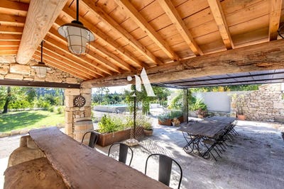 /international/fr/mouries-provence-alpes-cote-d-azur-310108631749/