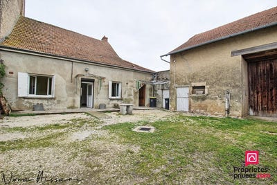 /international/fr/4-rue-du-port-les-maillys-burgundy-310106397936/