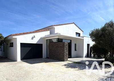 /international/fr/saint-nazaire-languedoc-roussillon-310107599416/