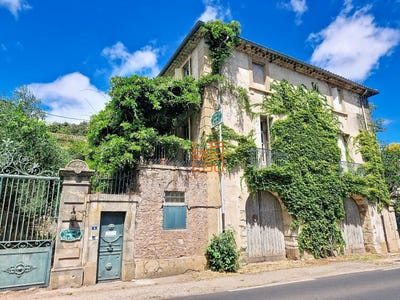 /international/fr/la-tour-sur-orb-languedoc-roussillon-310109868535/