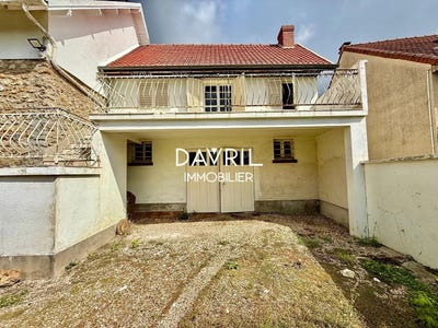 /international/fr/chanteloup-les-vignes-la-basse-normandie-310101374194/?lang=en