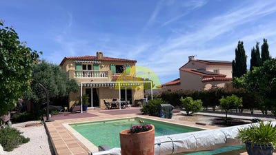 /international/fr/montesquieu-des-alberes-languedoc-roussillon-310108732941/